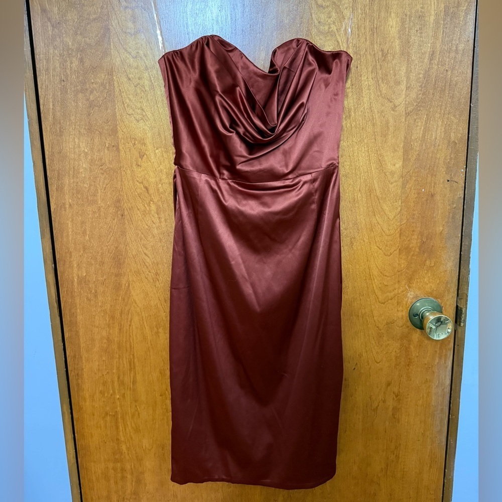 Oh Polly Elegant Satin Red Dresses - Picture 3 of 5